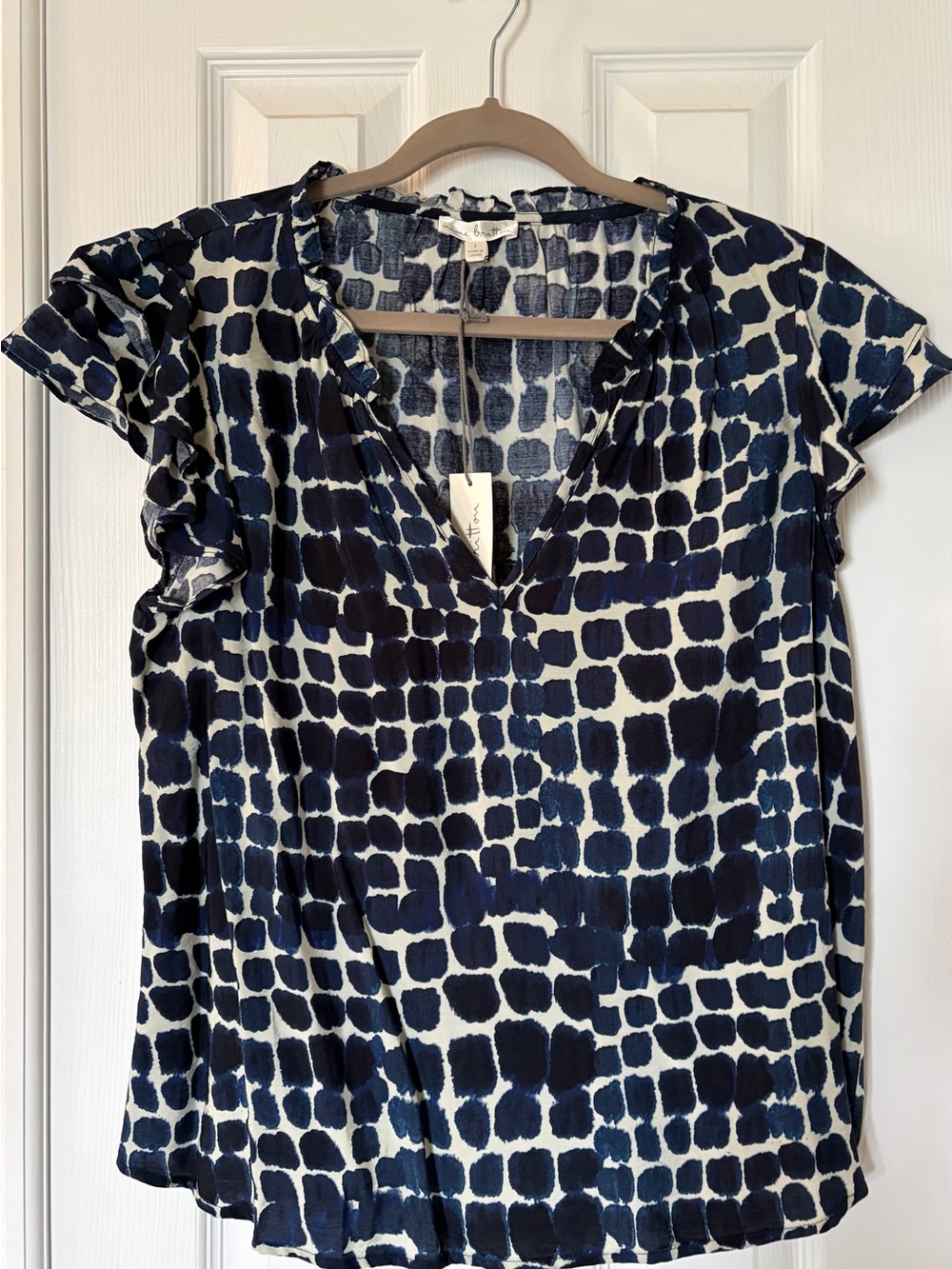 nine britton Navy and Cream V-Neck Printed Short Sleeve Blouse